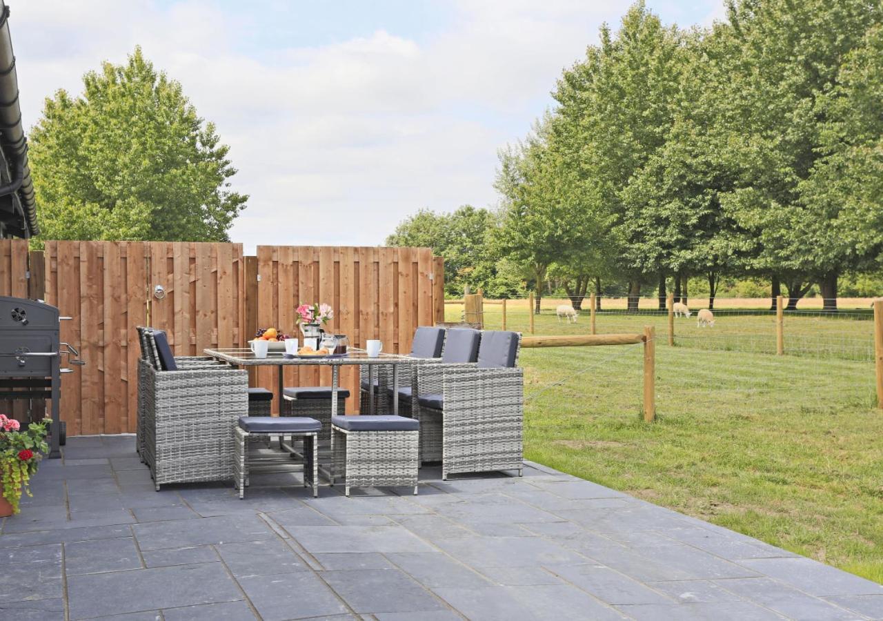 Roosters Rest Villa Beccles Bagian luar foto